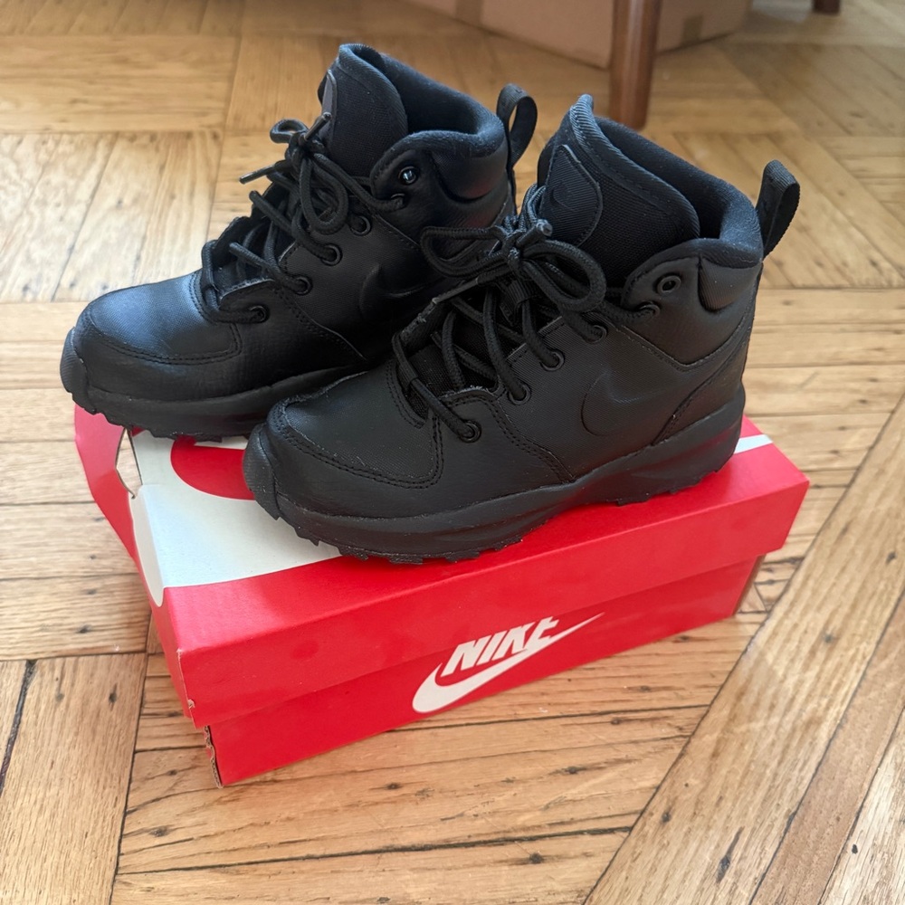 Nike Manoa Kids Boots Black Size 12C Little Kids